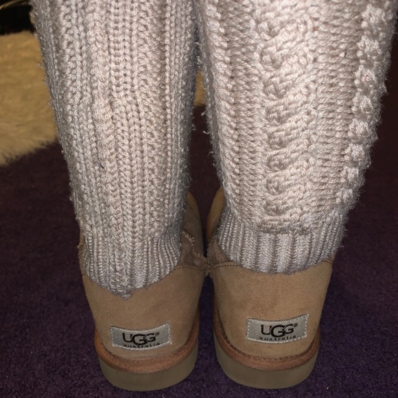 Women’s Ugg Boots - Picture 3 of 5